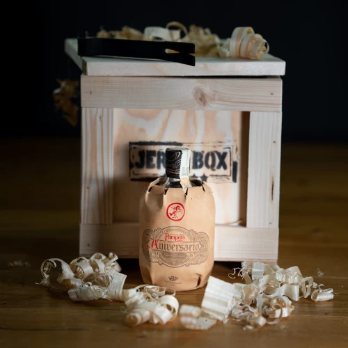 Jerkybox bedna s rumem Pampero